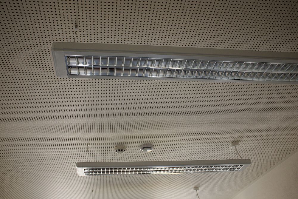 Kancel��e - perforovan� strop